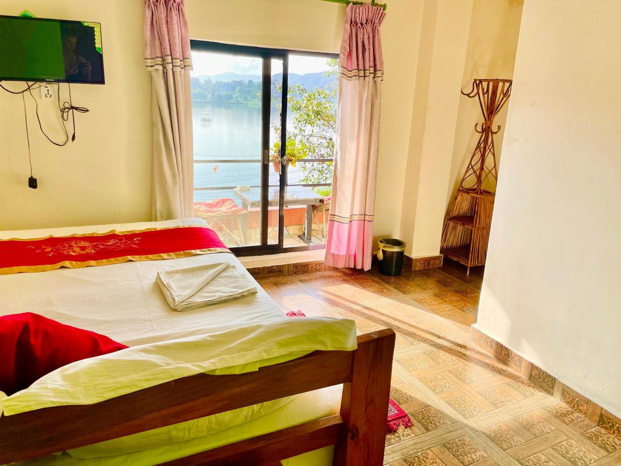 Hotel Fewa Corner & Restro بوكْرا المظهر الخارجي الصورة